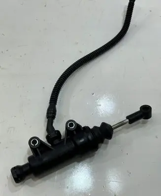 Mercedes-Benz C W204 Clutch slave cylinder A2042900112 | 888.112.123