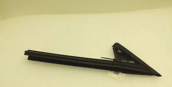 Peugeot RCZ Rubber seal front coupe door window YM18501280