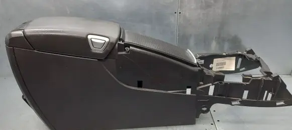 Volvo V70 Center console 30643515