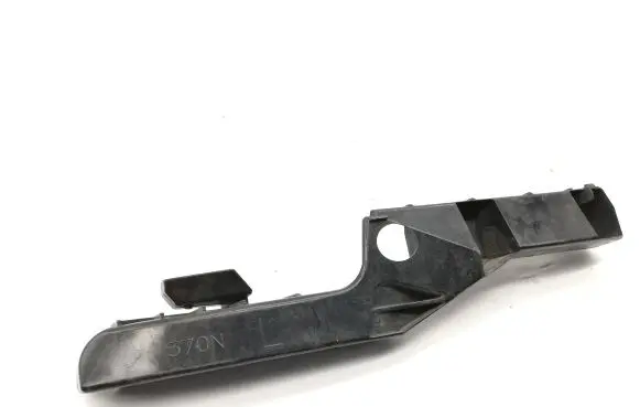 Toyota Avensis Verso Front bumper mounting bracket