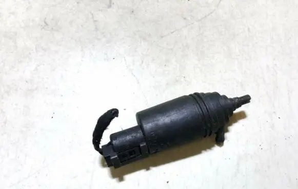 BMW 5 E39 Windscreen/windshield washer pump 67128377612 6712-8377612