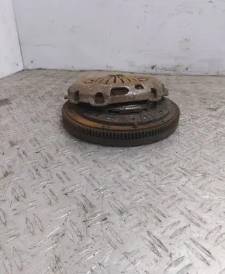 Volkswagen Golf V Clutch set kit 038105273F