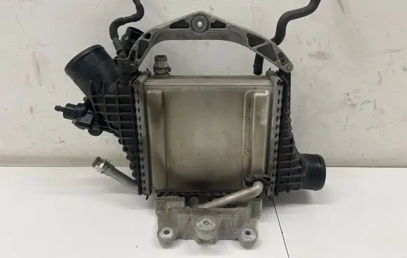 Mercedes-Benz C W205 Intercooler radiator A2640905300