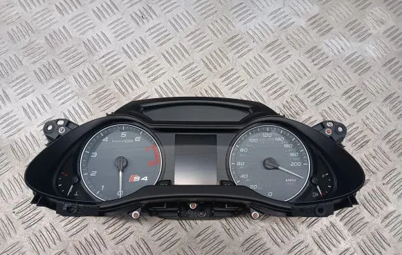 Audi A4 S4 B8 8K Speedometer (instrument cluster) 8K0920981Q
