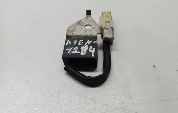 Toyota Avensis T250 Antenna control unit 88002 25020G 90080