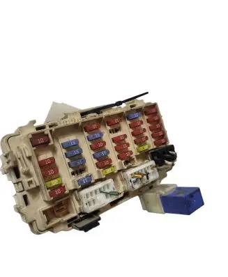 Nissan X-Trail T30 Fuse module 2523079981