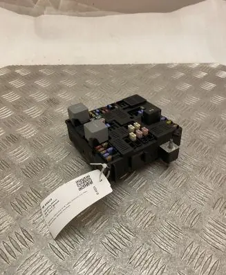 Volvo XC60 Fuse module 32212298