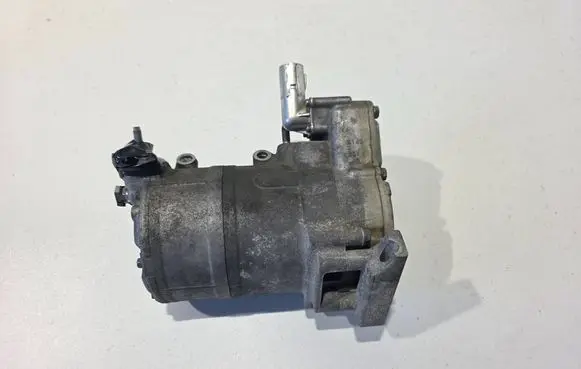 Volvo V60 Air conditioning (A/C) compressor (pump) 36012859 P36012859
