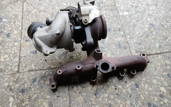 Volkswagen Jetta VI Turbo 03L253016T 7755172