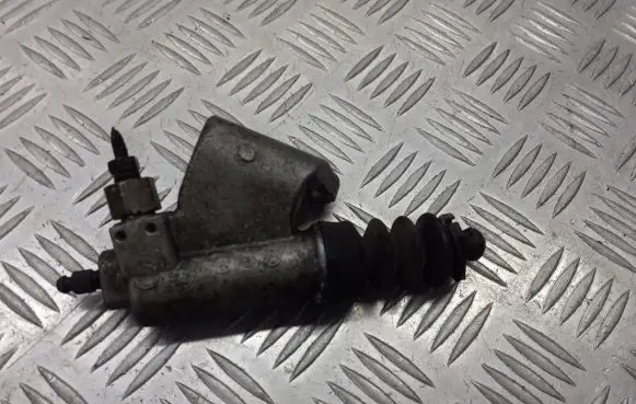 Honda Accord Clutch slave cylinder 
