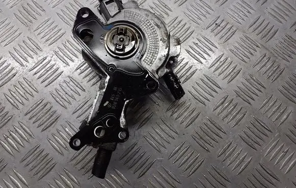 Seat Leon (1P) Vacuum pump 038145209H