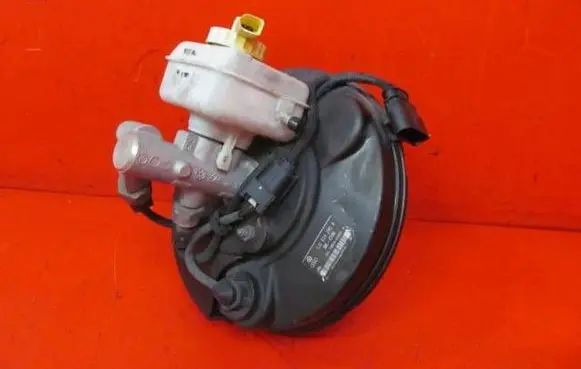 Audi TT Mk1 Brake booster 1J1614205A