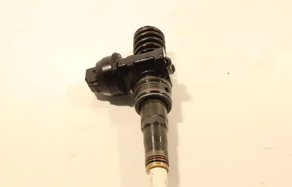 Seat Leon (1P) Fuel injector 0414720313