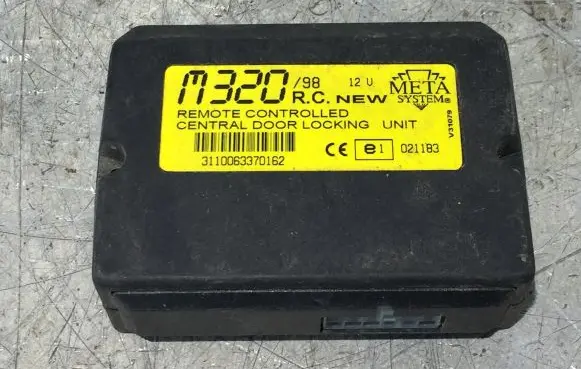 Mazda 626 Other control units/modules E1021183 M32098RC