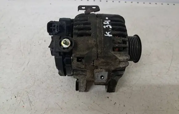 Toyota Avensis T250 Generator/alternator 