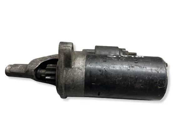 Audi A6 S6 C5 4B Starter motor 