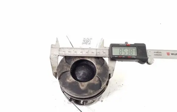 Mercedes-Benz S W220 Piston with connecting rod 