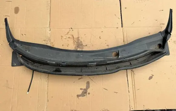 Nissan Micra Wiper trim 668621HB3A