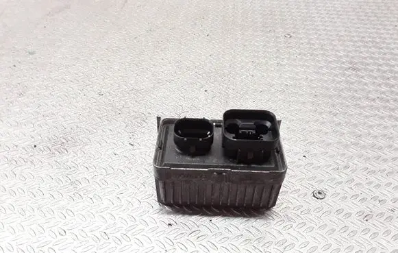 Opel Insignia A Glow plug pre-heat relay 55574293