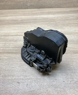 BMW X3 F25 Front door lock 7276668 A053702 RIGHTSIDE