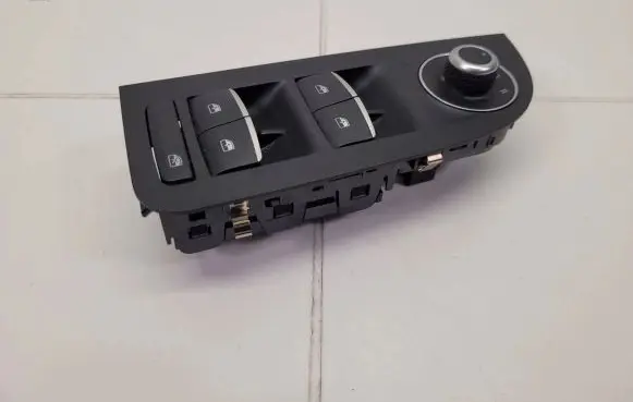 Alfa Romeo Giulia Electric window control switch 01561342350