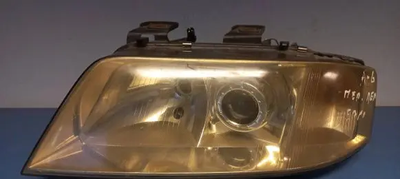 Audi A6 S6 C5 4B Headlight/headlamp 14846500
