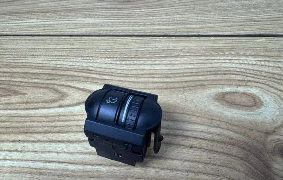Volkswagen Golf VI Panel lighting control switch 1K0941334
