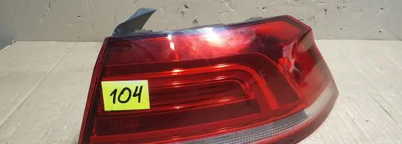 Volkswagen PASSAT B8 Rear/tail lights