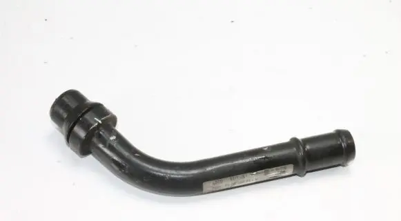 Mercedes-Benz A W176 Engine coolant pipe/hose A1332000052