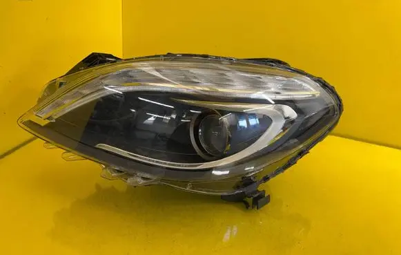 Mercedes-Benz B W246 W242 Headlight/headlamp A2468204761