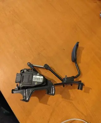 Renault Trafic II (X83) Accelerator throttle pedal 6PV00811915 8200008477