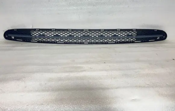 Mercedes-Benz C W203 Front bumper lower grill A2038851323