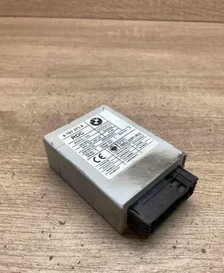 BMW 5 E39 Tire pressure control unit 6751371 433MHZ