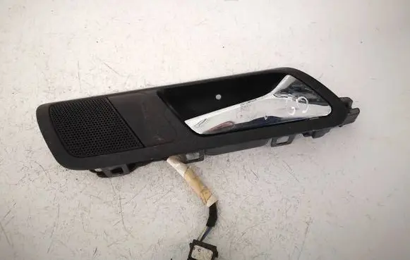 Volkswagen PASSAT B6 Rear door interior handle 3C4839114