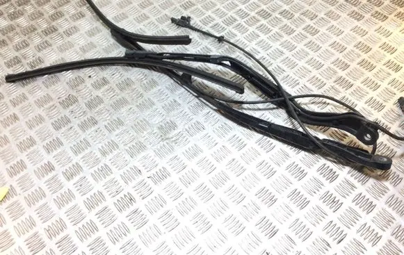 Volvo XC90 Front wiper blade arm 31391848 31391849