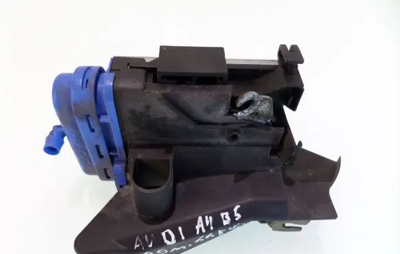 Audi A4 S4 B5 8D Rear door lock 8D0839015A 4D0185A