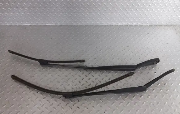 BMW 5 GT F07 Front wiper blade arm 61617207290 61617211261 7207290