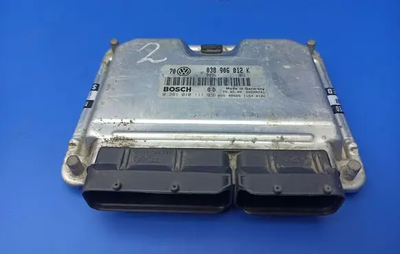 Volkswagen Golf IV Engine control unit/module 038906012K 0281010111