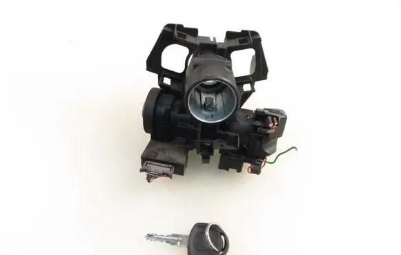 Opel Zafira A Ignition lock 5WK4763 24445098