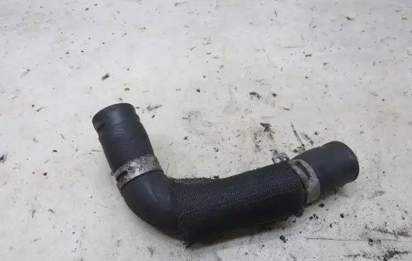 Toyota RAV 4 (XA30) Engine coolant pipe/hose