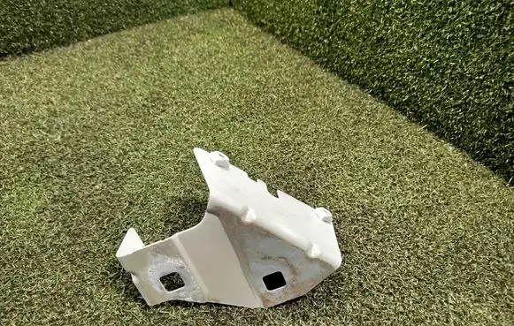 Opel Vivaro Fender mounting bracket 47903R