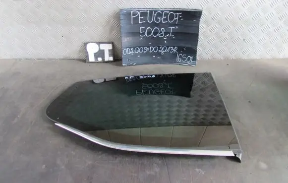 Peugeot 5008 Front triangle window/glass 24M34