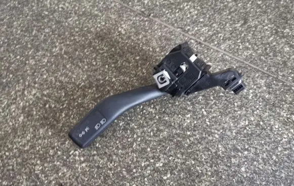 Skoda Octavia Mk2 (1Z) Indicator stalk 1K0953513