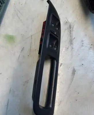 Skoda Octavia Mk2 (1Z) Electric window control switch 1Z1867171