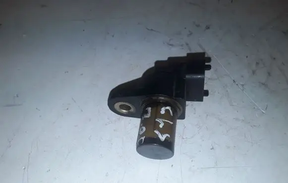 Mercedes-Benz CLS C219 Camshaft position sensor A0031539728