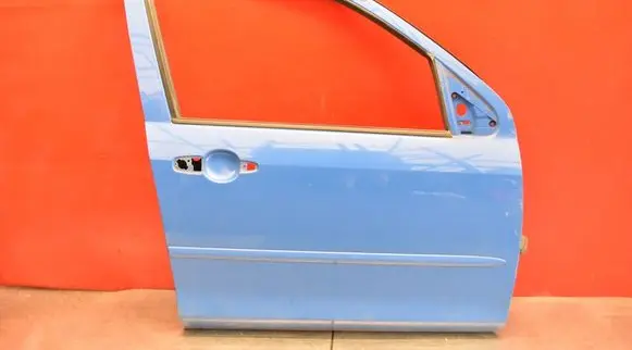 Mazda 323 F Front door
