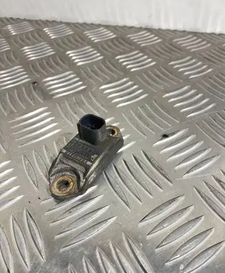 Audi A6 S6 C6 4F Acceleration sensor 4F0907651