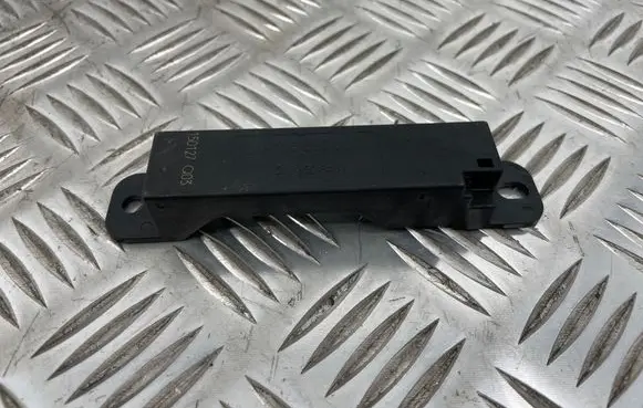 Mercedes-Benz GL X166 Keyless (KESSY) go control unit/module A1668200075 33503401