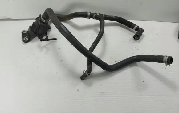 Ford Kuga II Electric auxiliary coolant/water pump