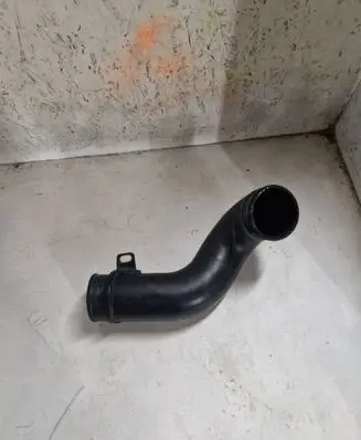 Mazda 6 Turbo air intake inlet pipe/hose SH0113231
